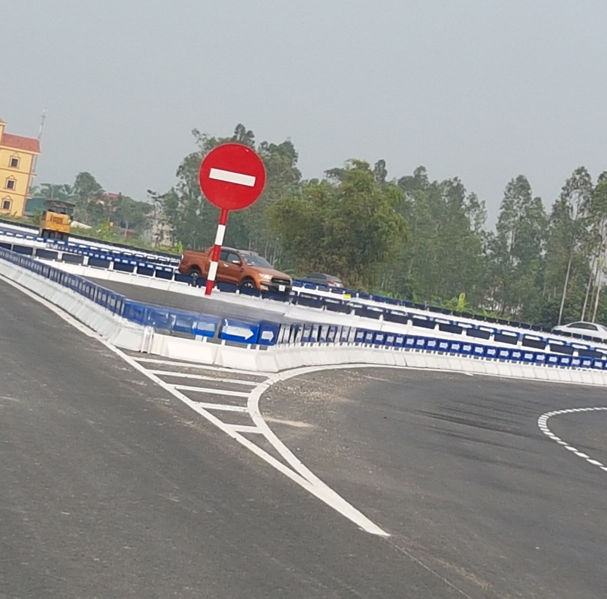 Dải Phân Cách Di Động – Linh Hoạt Trong Mọi Tình Huống