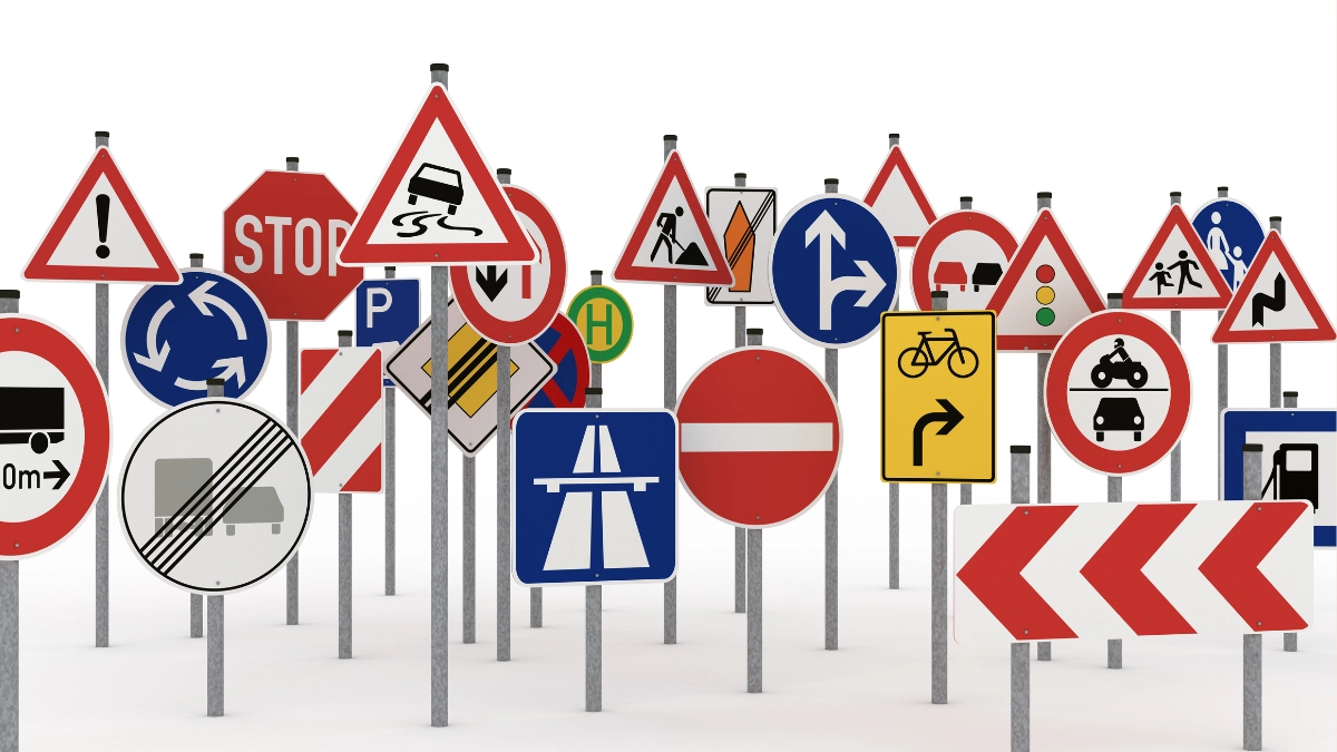 CÁC LOẠI BIỂN BÁO GIAO THÔNG PHỔ BIẾN HIỆN NAY – ĐA DẠNG LỰA CHỌN CHO MỌI CÔNG TRÌNH