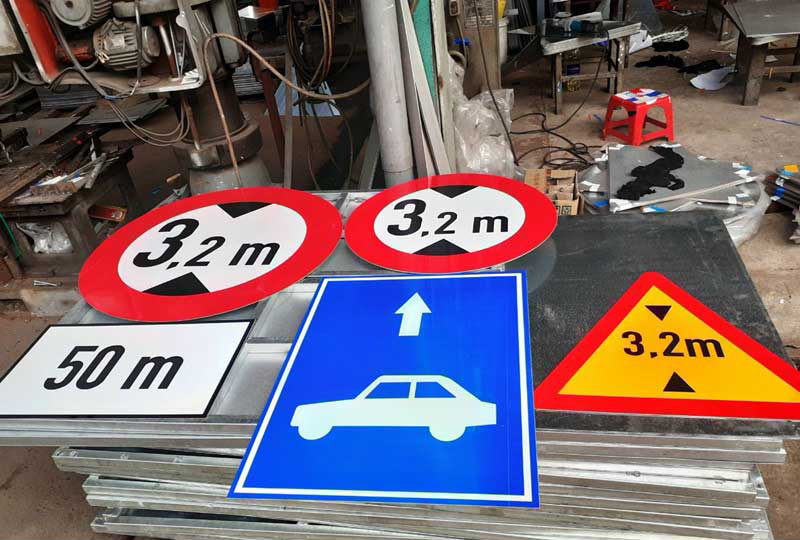Phần mặt biển hiệu – Thông tin rõ ràng, dễ nhận diện