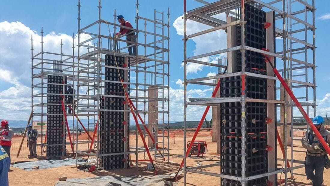 Cấu tạo và vật liệu làm cốt pha thép