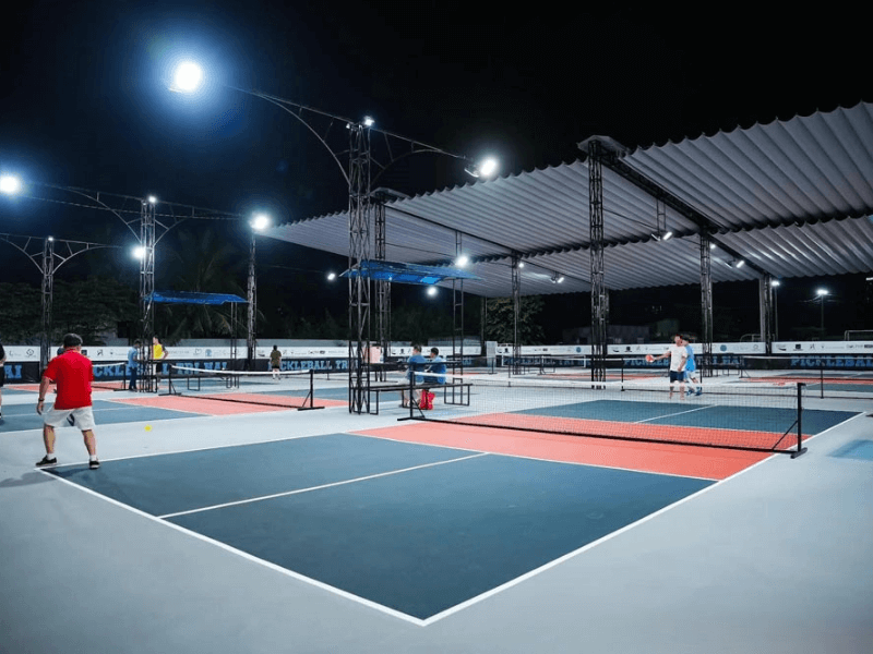 Tổng quan về cột đèn sân pickleball