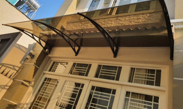 mái canopy nhà phố