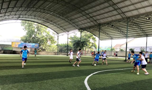 mái canopy sân thể thao