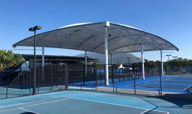 mái canopy sân tennis giá rẻ