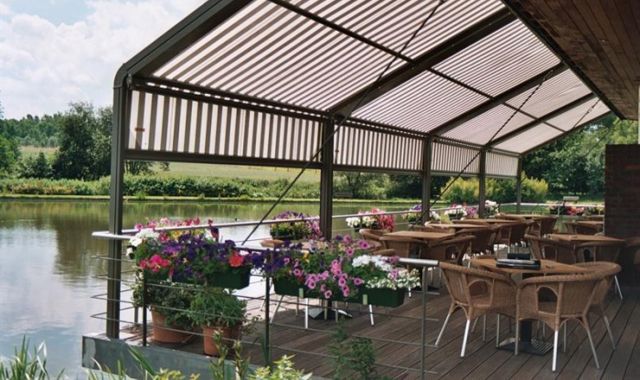 mái canopy sân vườn